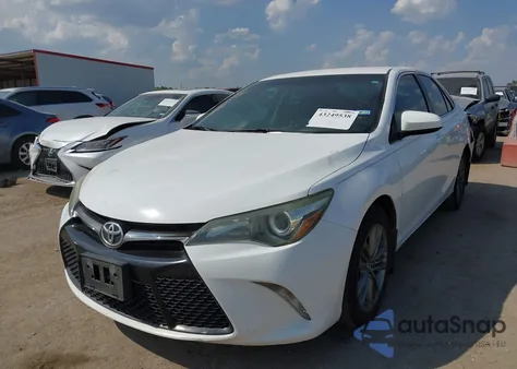 2015 Toyota Camry Se z USA, uszkodzony, nr VIN 4T1BF1FK8FU498211